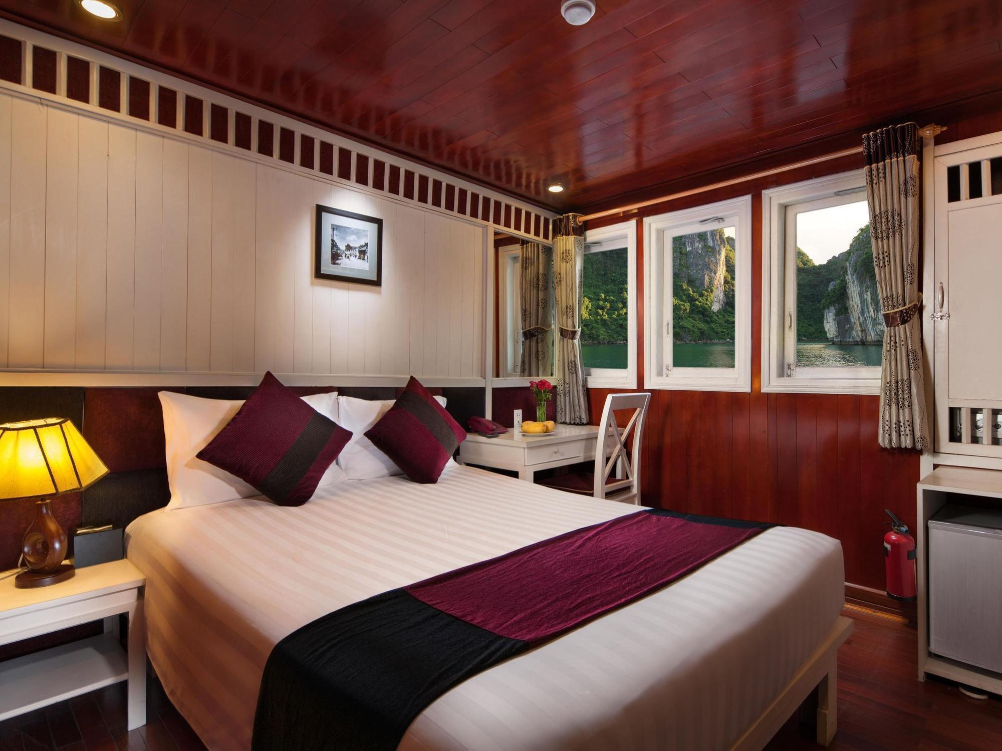 Hotel Halong Paloma Cruise à Hạ Long Extérieur photo