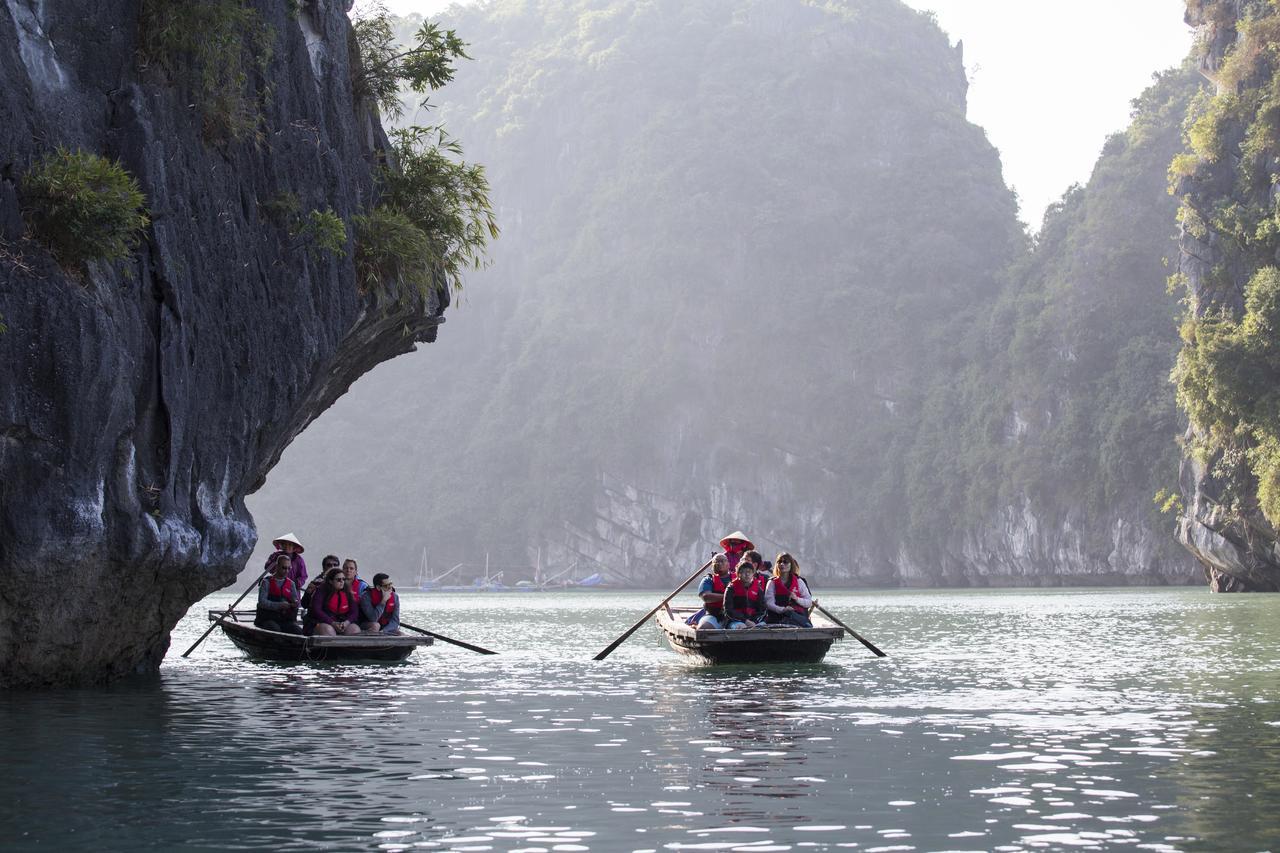 Hotel Halong Paloma Cruise à Hạ Long Extérieur photo