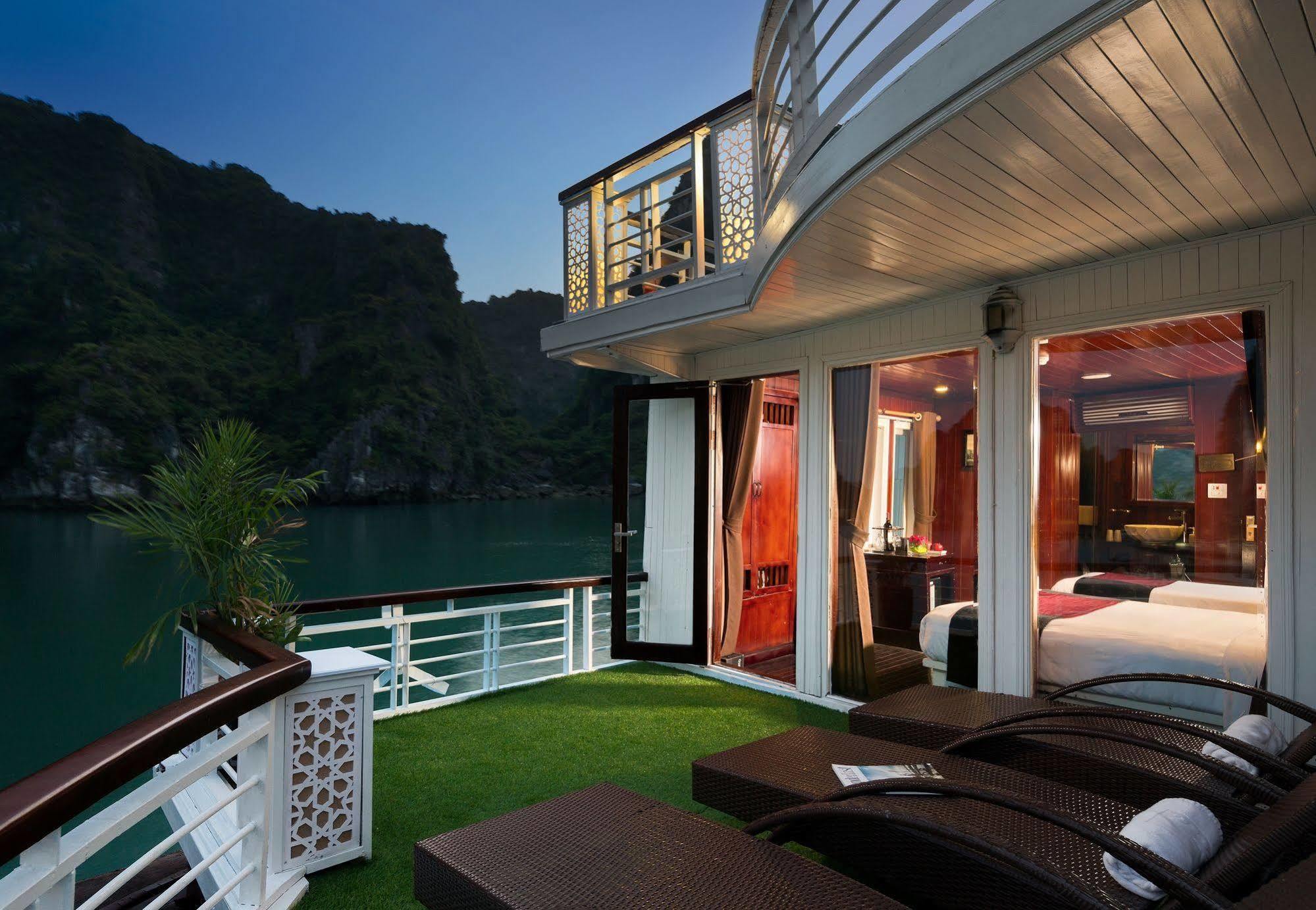 Hotel Halong Paloma Cruise à Hạ Long Extérieur photo